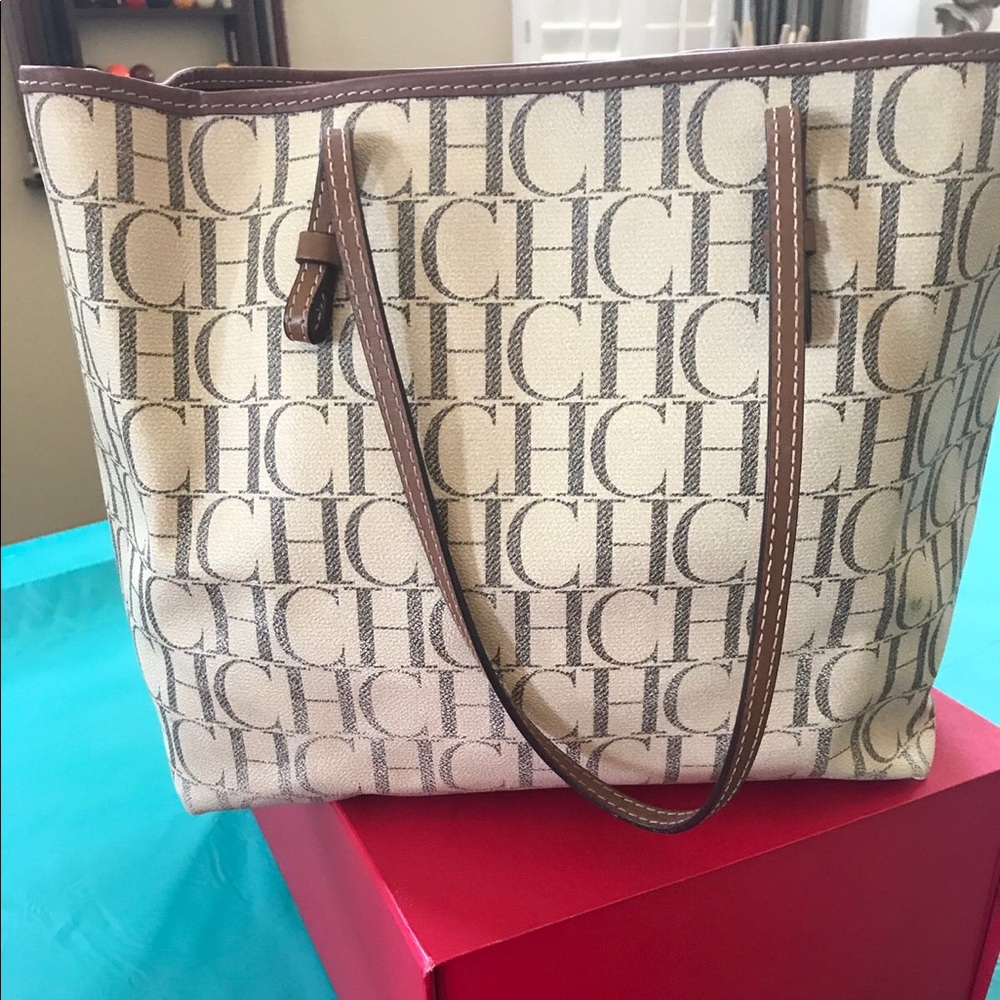 Carolina Herrera bag 100% authentic